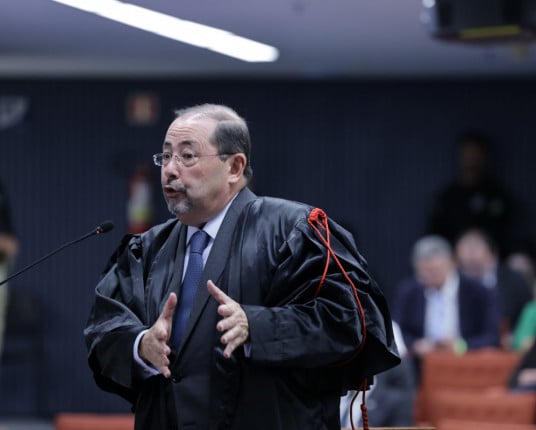 Advogado de Bolsonaro diz que ex-presidente não atentou contra o Estado democrático de direito