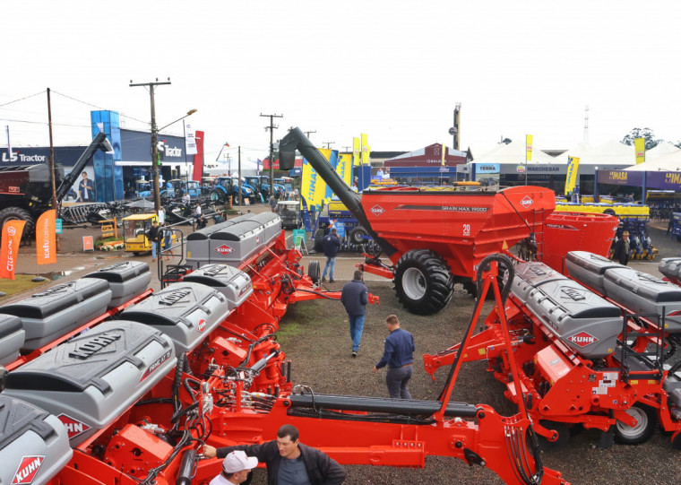 Claudio Bier relata que mesmo aquisições já em andamento começam a ser suspensas