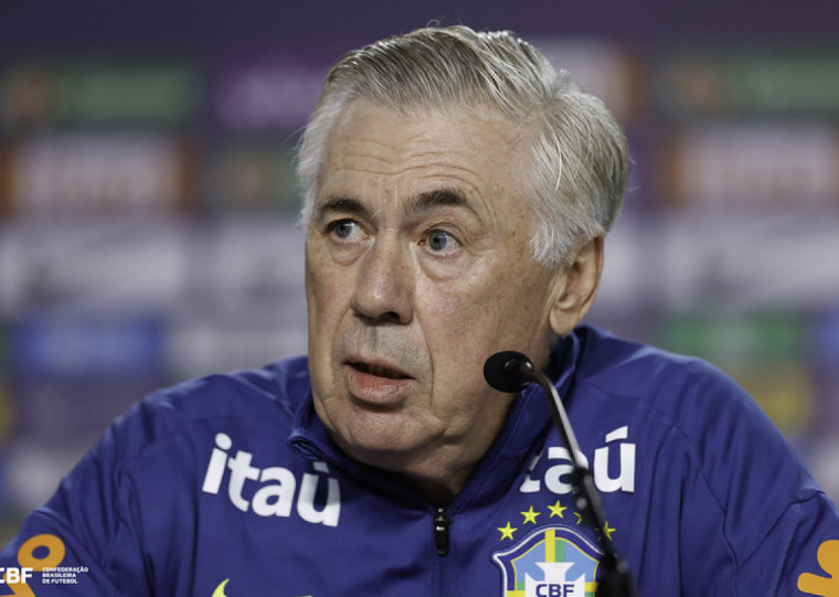 Ancelotti teve que explicar ainda sobre a ausência de Neymar