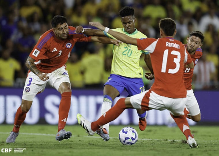 Estevão marcou seu primeiro gol pelo Brasil contra o Chile