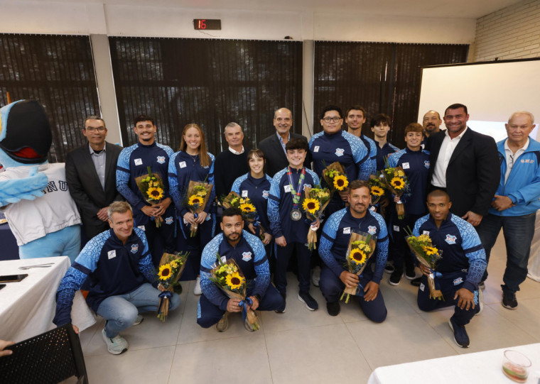 Homenagem foi realizada no tradicional almoço dos Iheiros da sede da Ilha do Pavão 