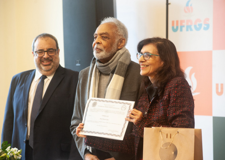 Gilberto Gil recebe título de Doutor Honoris Causa da Ufrgs | CULTURA