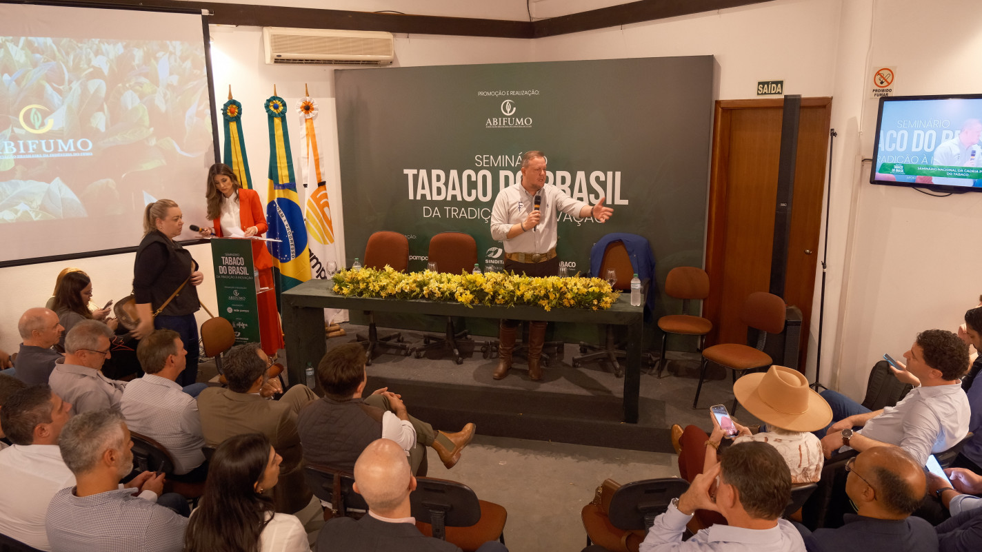 Deputado Covatti Filho falou em evento da Cadeia Produtiva do Tabaco |  Filipe Lederhos/divulgação/JC