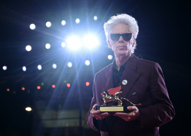 Jim Jarmusch levou o Leão de Ouro de Melhor Filme por Father Mother Sister Brother