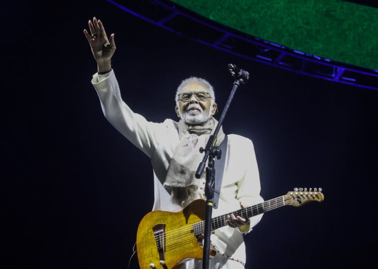 Mais de 30 mil pessoas estiveram no Beira-Rio para prestigiar Gilberto Gil, em show da turnê de despedida 'Tempo Rei'