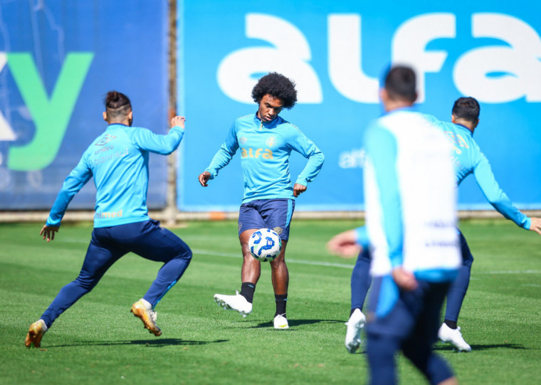 Novo reforço do Tricolor trabalhou com bola pela primeira vez neste domingo