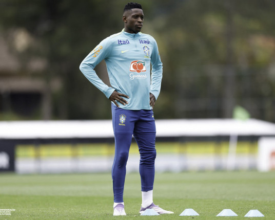 Sem pressão, seleção vai à altitude enfrentar a Bolívia