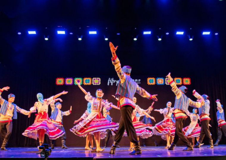 Grupos de 10 países estiveram na cidade da Serra Gaúcha para apresentações e competições de dança