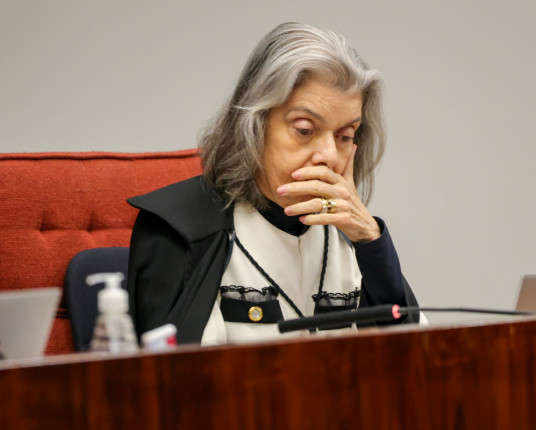 STF retoma julgamento de Bolsonaro e outros sete réus nesta quinta-feira