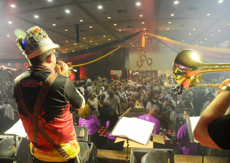 Sogipa foi um dos clubes precursores das festas e mantém a tradição