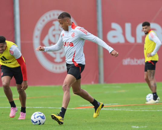 Já sem Valencia, Inter vai a São Paulo para encarar o Palmeiras