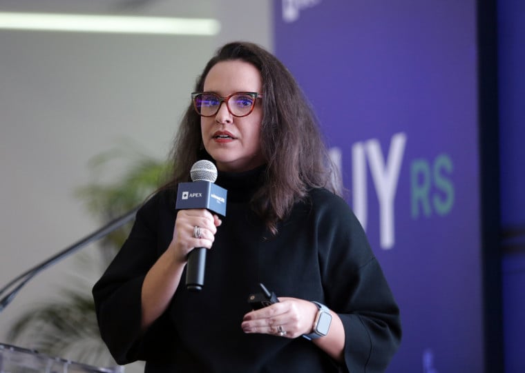 Apresentação de dados por Futura Inteligência. Evento BUY RS. Desenvolvimento Rio Grande do Sul. Economia.