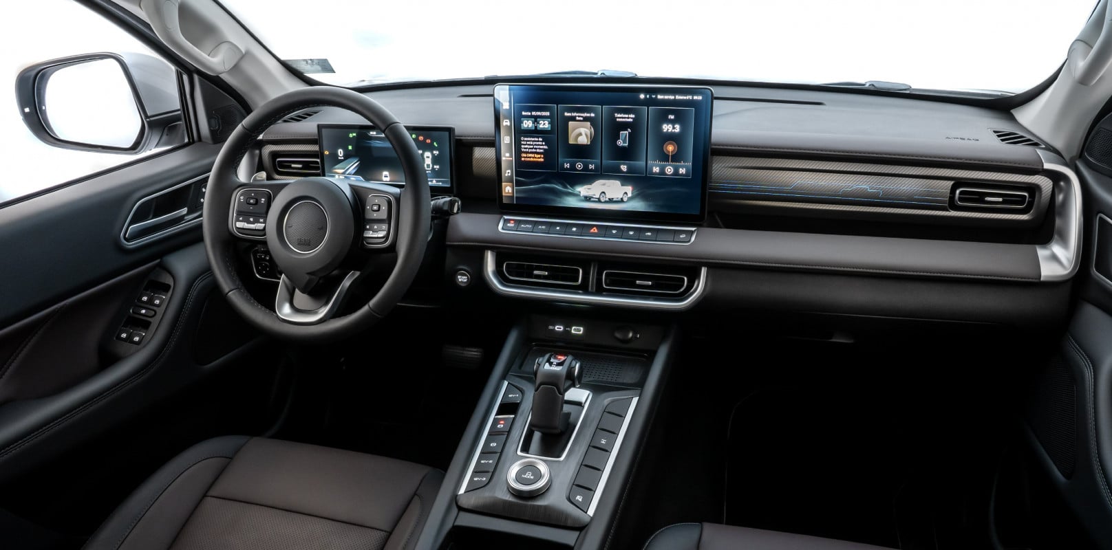 {'nm_midia_inter_thumb1':'https://www.jornaldocomercio.com/_midias/jpg/2025/09/11/206x137/1_poer_p30_painel-11417950.jpg', 'id_midia_tipo':'2', 'id_tetag_galer':'', 'id_midia':'68c2bd826f2a9', 'cd_midia':11417950, 'ds_midia_link': 'https://www.jornaldocomercio.com/_midias/jpg/2025/09/11/poer_p30_painel-11417950.jpg', 'ds_midia': ' ', 'ds_midia_credi': 'GREAT WALL MOTORS/DIVULGAÇÃO/JC', 'ds_midia_titlo': ' ', 'cd_tetag': '58', 'cd_midia_w': '1616', 'cd_midia_h': '800', 'align': 'Left'}