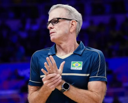 Bernardinho define os 14 convocados da seleção masculina para o Campeonato Mundial de vôlei