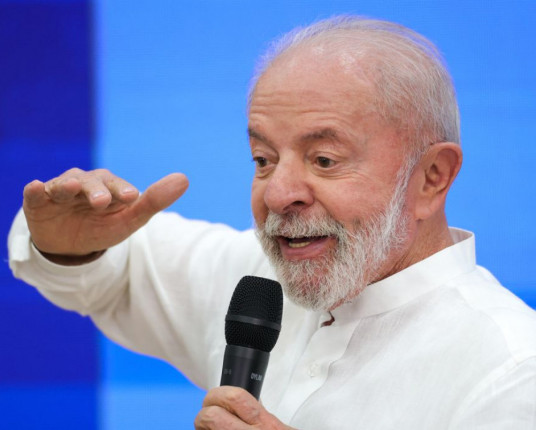 Lula diz ao New York Times que soberania e democracia são inegociáveis