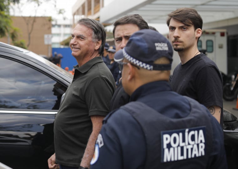 Jair Bolsonaro foi condenado a 27 anos e três meses de prisão