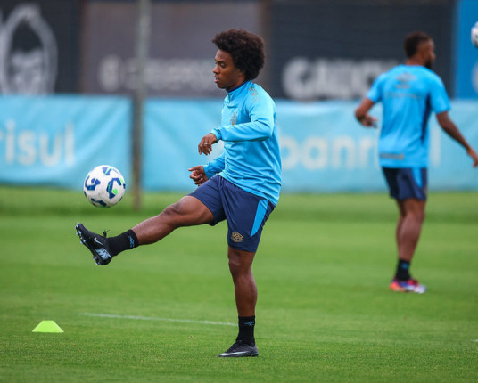 Ameaçado pela zona do rebaixamento, Grêmio inicia preparação para o Gre-Nal 448