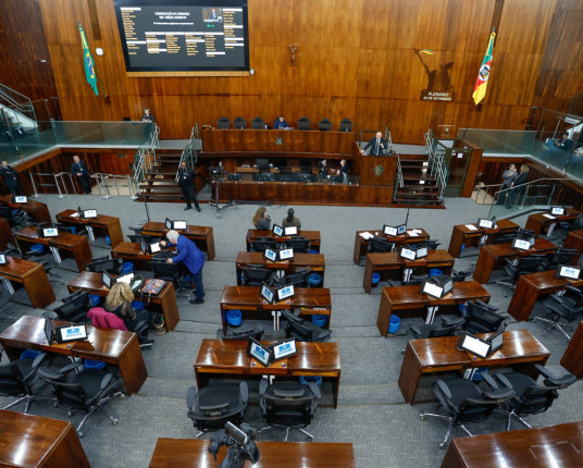 Com pauta represada, deputados gaúchos têm 26 matérias para análise