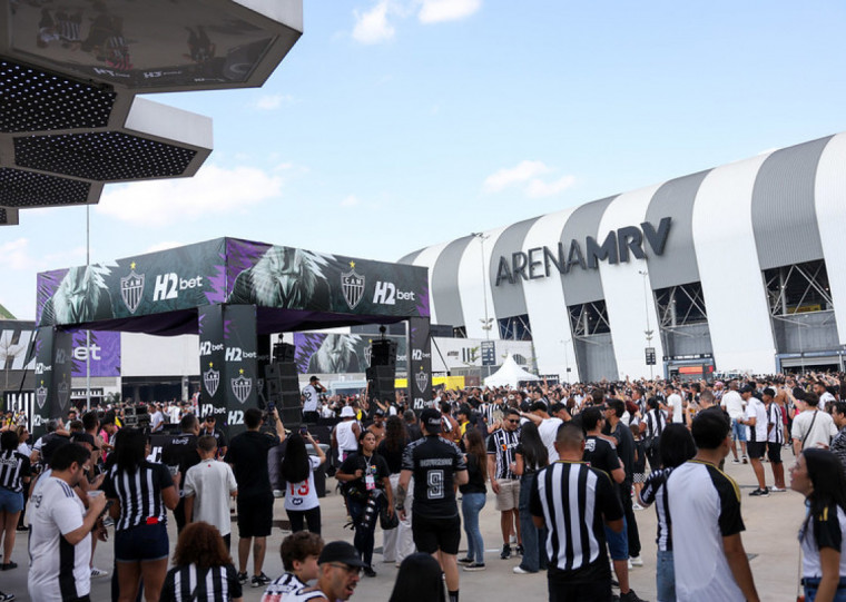 Confusão aconteceu após o empate com o Santos, domingo, na Arena MRV