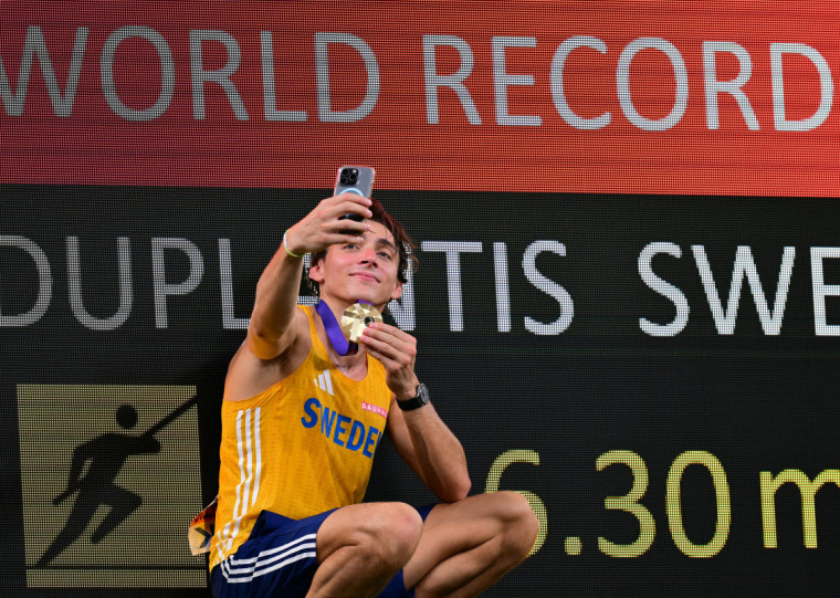 Atleta de apenas 25 anos chegou ao seu terceiro título mundial 