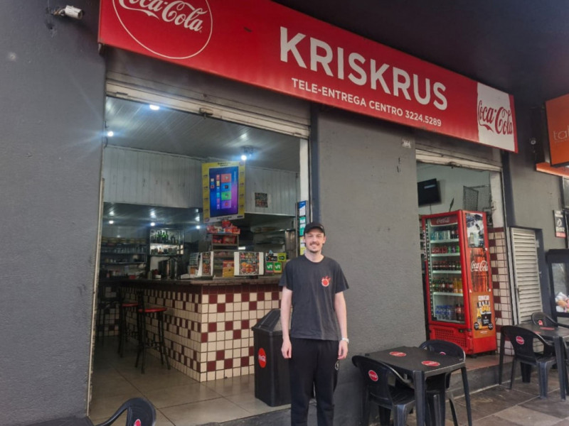  Guilherme Kubaszeiski comenda o negócio que iniciou com seus pais  Foto: JÚLIA FERNANDES/ESPECIAL/JC