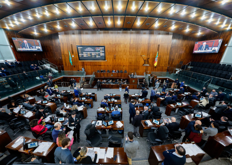 Matéria passou com placar de 29 votos favoráveis e sete contrários na sessão plenária de ontem à tarde