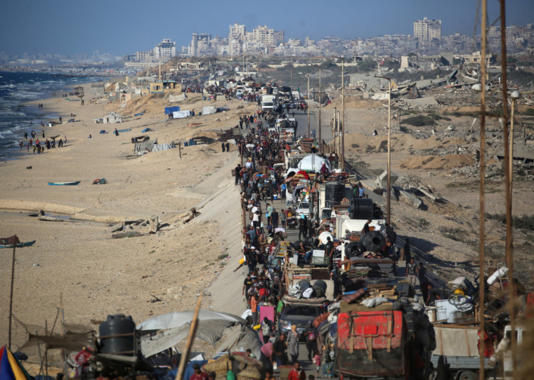 Ofensiva israelense deslocou milhares de palestinos de Gaza 