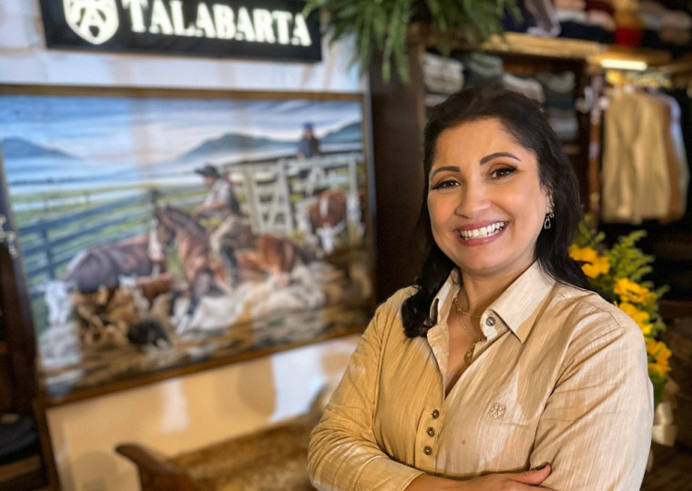 Valesca Fonseca é proprietária da Talabarta, loja especializada em indumentária gaúcha 