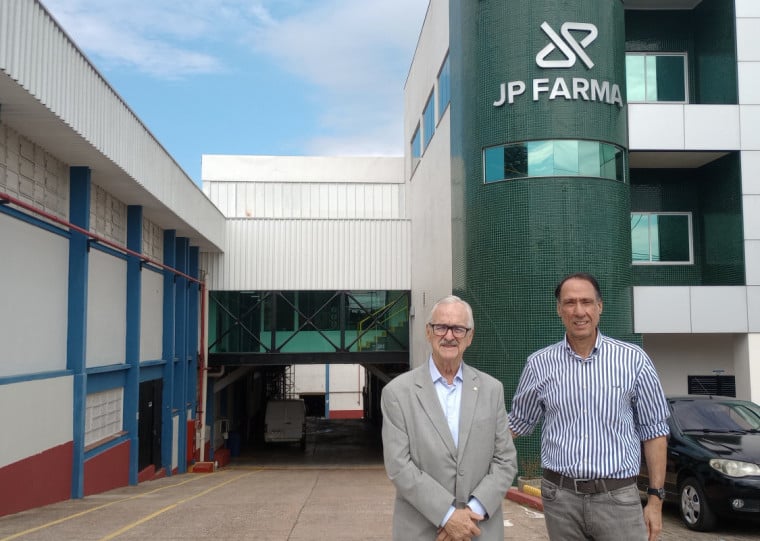 Empresas & Negócios - especial economia de Viamão - Fábrica no bairro Estalagem ocupa complexo de 11,2 mil metros quadrados a aguarda liberação da Anvisa