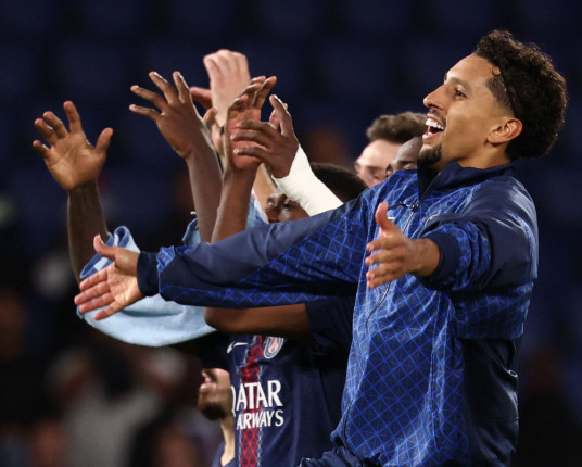 Marquinhos faz gol-relâmpago, PSG atropela e goleia Atalanta na Champions