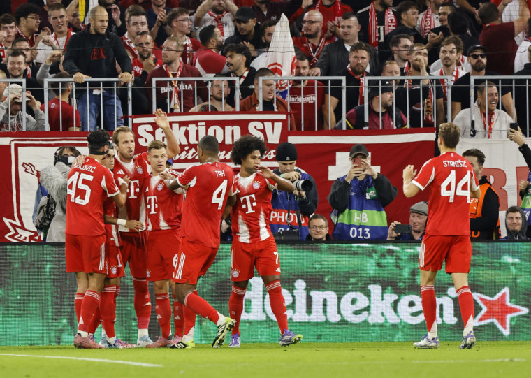 Time alemão se impôs e bateu os ingleses com facilidade 