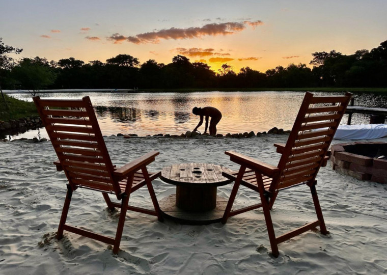 tualmente, cerca de 56 moradores vivem de forma permanente na Colina, enquanto outros associados utilizam as 112 cabanas e as áreas comuns em finais de semana, férias e feriados | Colina do Sol/Divulgação/Cidades