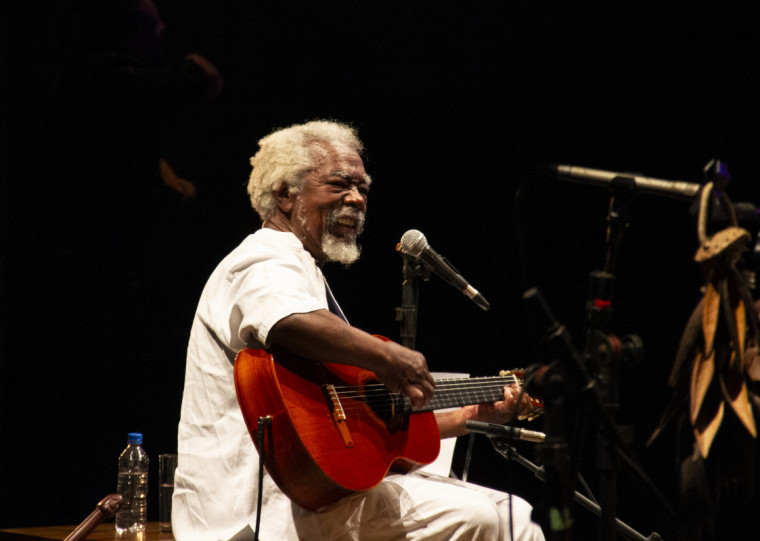 Mateus Aleluia apresentou-se no Salão de Atos da Ufrgs nesta terça-feira, dentro do projeto Unimúsica