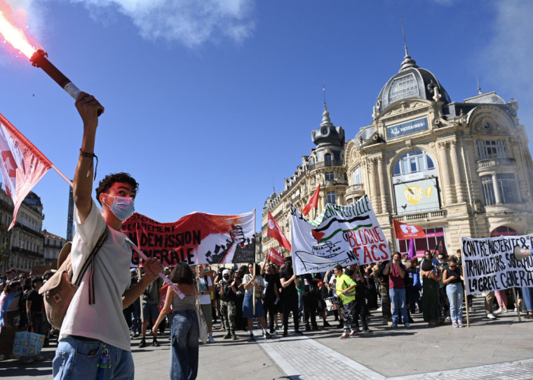 Maiores manifestações, porém, devem ocorrer à tarde em Paris e outras grandes cidades do país