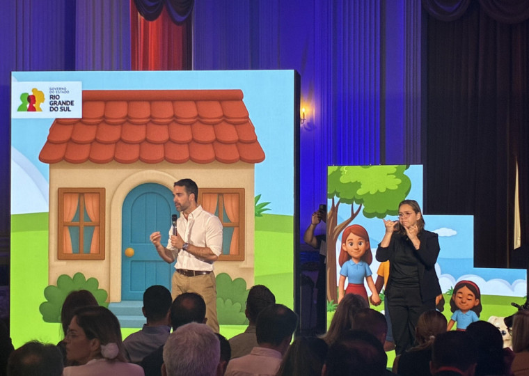 Governador Eduardo Leite falou sobre um "preconceito do Estado com programas sociais"