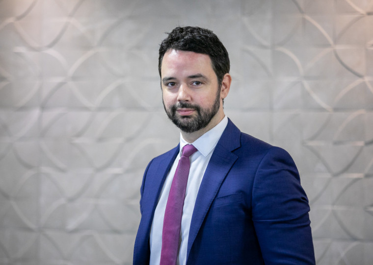 Esta semana, o Comitê de Política Monetária (Copom) decidiu manter a taxa básica de juros em 15% ao ano