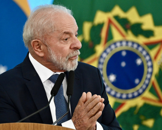 Lula exonera aliados de deputados que foram contra MP dos impostos