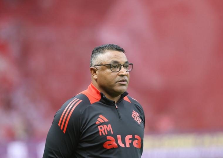 Roger  se despede do comando colorado com seis derrotas nos últimos sete jogos