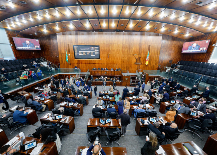 Texto do Executivo passou em votação na sessão plenária de ontem com 34 votos favoráveis e 15 contrários 