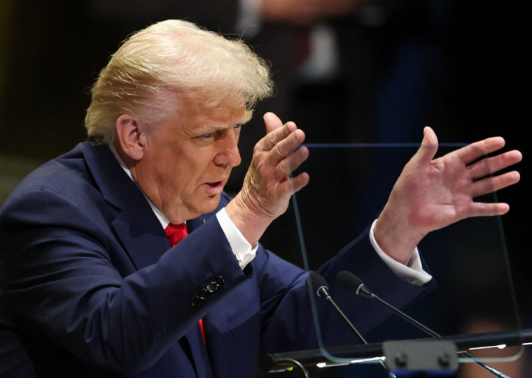 Trump afirmou que é preciso negociar uma paz em Gaza imediatamente