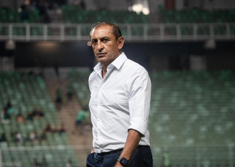 Aos 66 anos, Díaz é recordista em títulos como treinador na Argentina