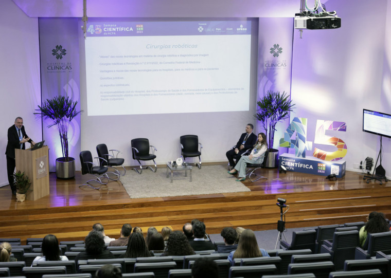 Nesta quarta-feira (24), os advogados Rafael da Cás Maffini e André Luiz Pontin defenderam a importância do olhar humano na gestão das novas tecnologias