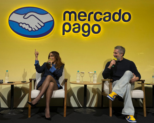 Mercado Pago une Anitta e Mion para turbinar captação financeira