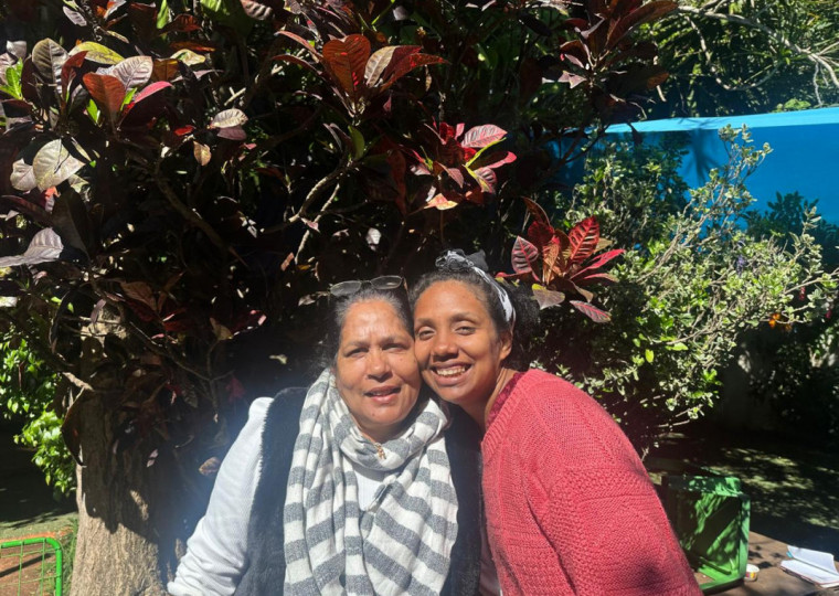 Encontro reúne gastronomia, poesia e música em apoio ao projeto Mãos de Mães