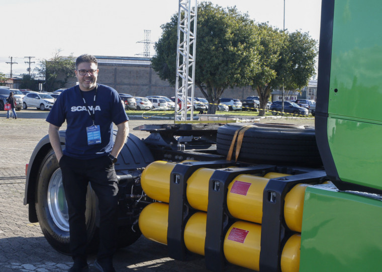 Felix relata que, desde o ano de 2020, em torno de mil caminhões rodam com a nova matriz