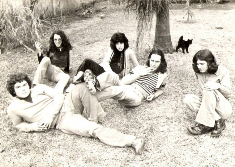 A Barra do Porto, em 1975 (esq para dir): Rogerio Collares, Mutuca, Felipe Soares, Bugo Silveira e Bebeco Garcia