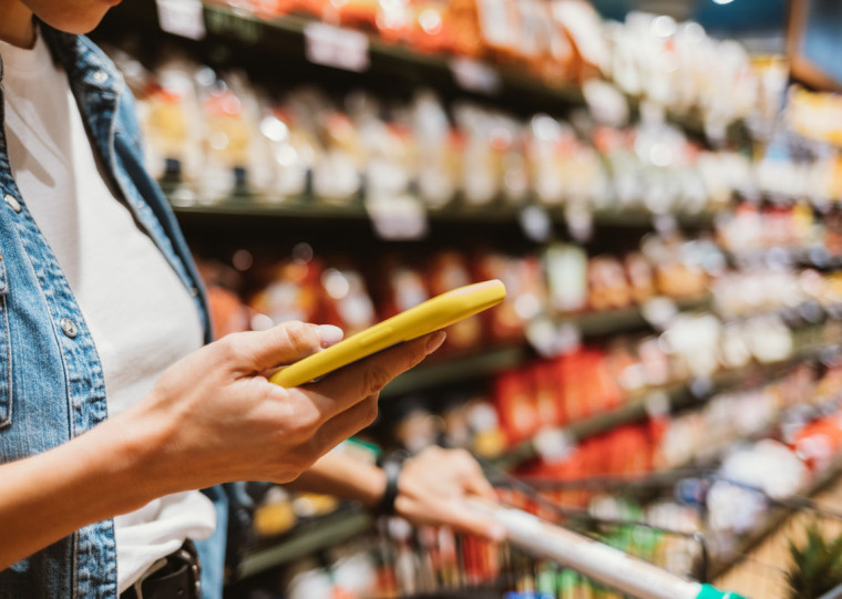 Investimentos em IA ampliam visibilidade, diz Oxford Economics e Zebra