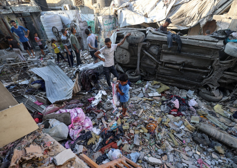 Mesmo com negociações, Gaza sofreu novos ataques no domingo 