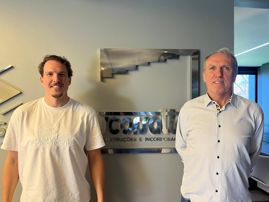 Valdemar Scorsatto (à direita) comanda a Scorsatto Construções e Incorporações junto ao seus filhos, incluindo Gustavo (à esquerda) | Ana Stobbe/Especial/JC