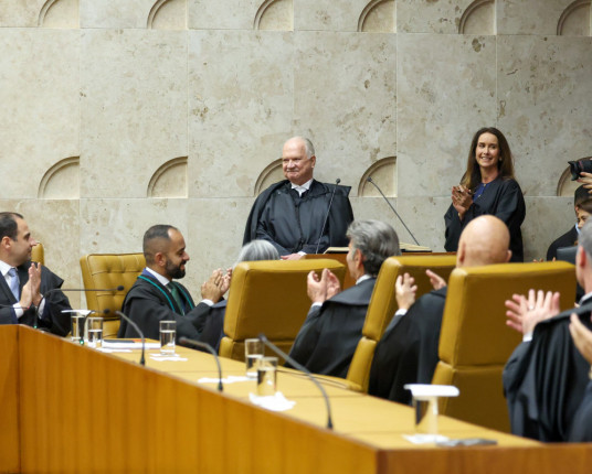 Edson Fachin assume presidência do Supremo